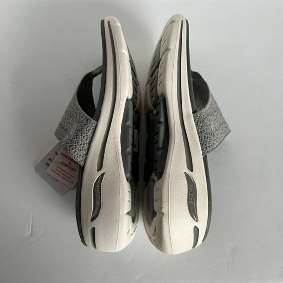 Sketchers - Go walk Arch Fit Weekender Toe Thong Sandal - Gray. Size: 8 US. NWT - Picture 7 of 16